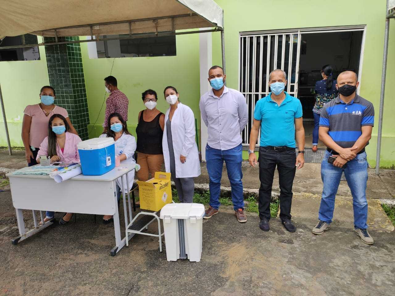 Camacã: Secretaria de Saúde iniciou a vacinação em idosos através do sistema Drive-Thru